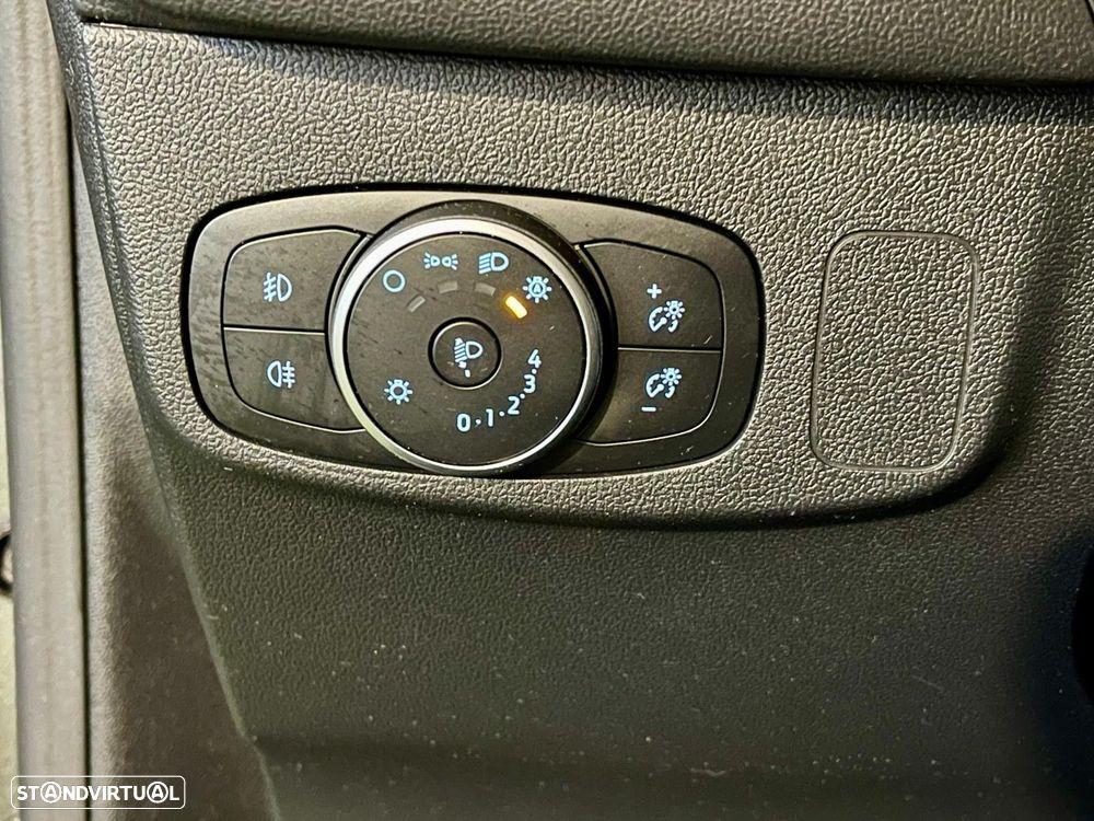 Ford Focus SW 1.5 TDCi EcoBlue Connected Aut. - 32