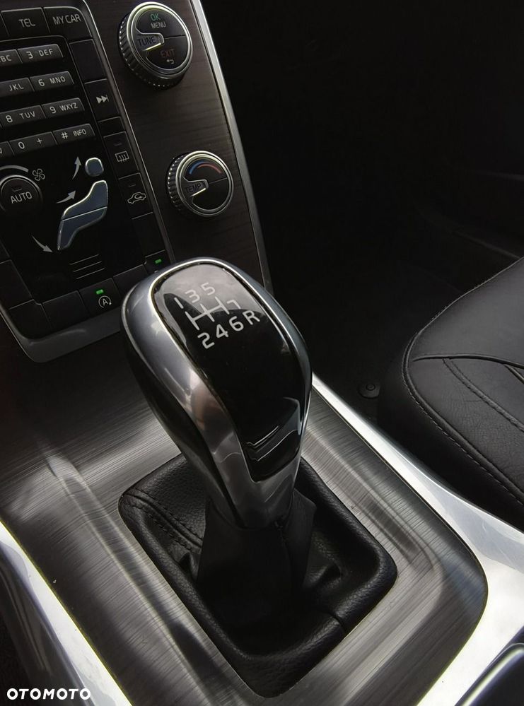 Volvo V70 D3 Drive-E Dynamic Momentum - 28