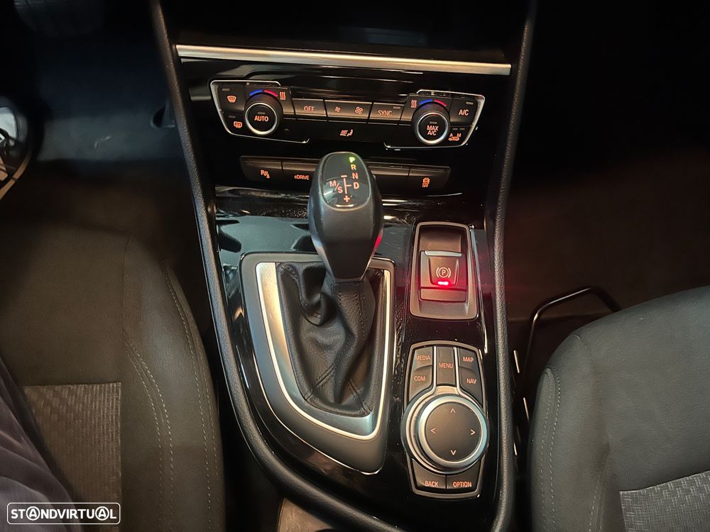 BMW 225xe Active Tourer Advantage - 33