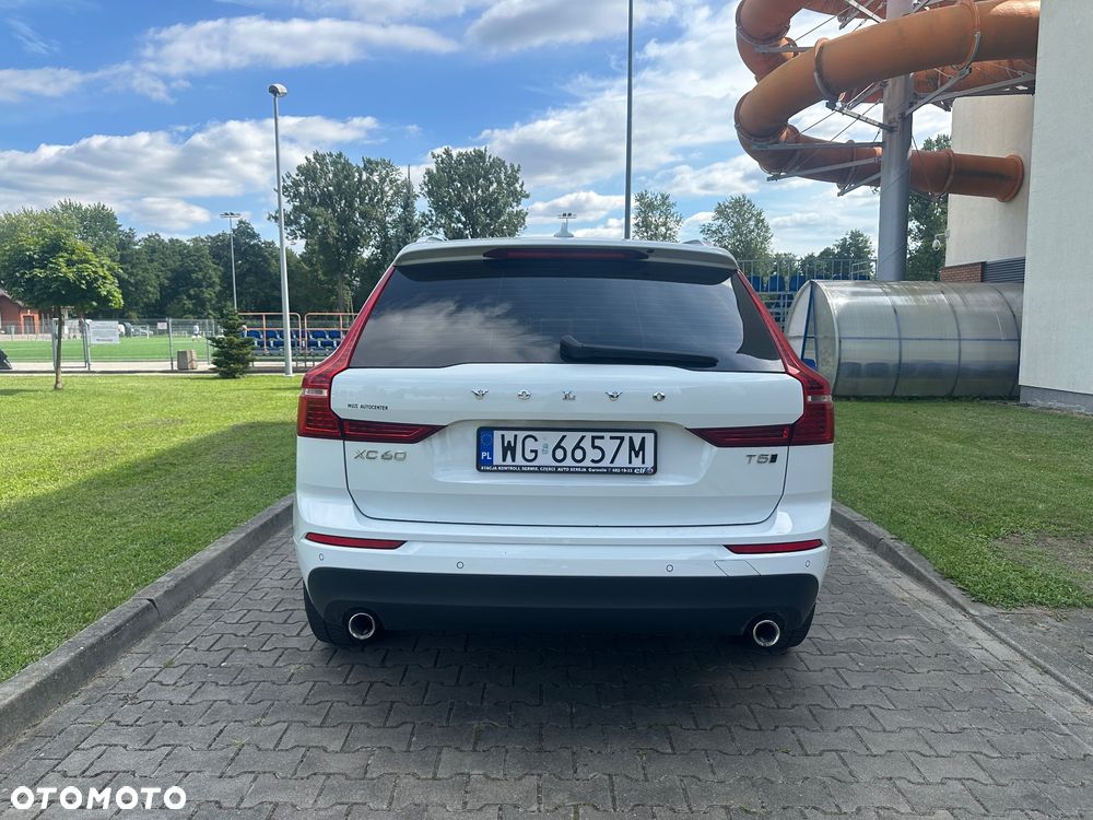 Volvo XC 60 T5 AWD Momentum - 7
