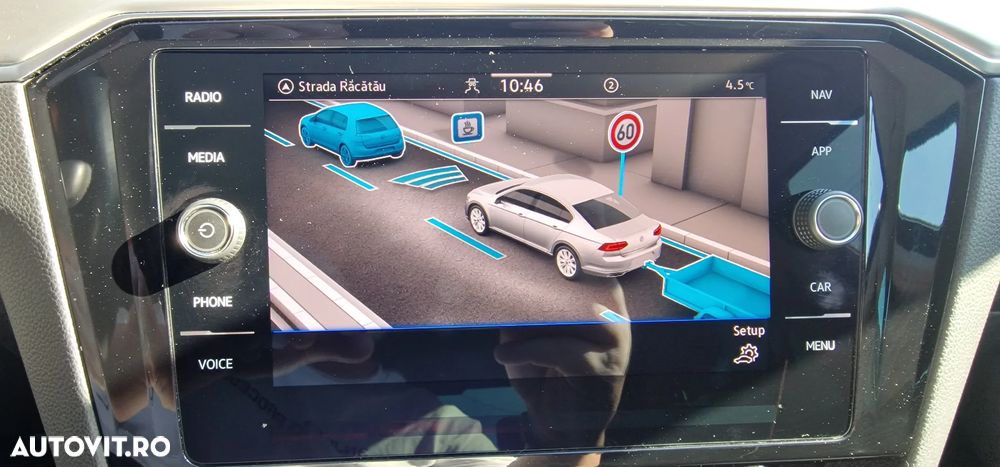 Volkswagen Passat 2.0 TDI DSG Comfortline - 9