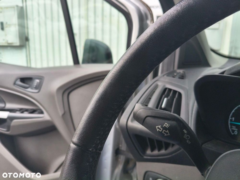 Ford Transit Connect - 33
