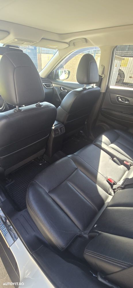 Nissan X-Trail 1.6 dCi Xtronic Tekna - 25