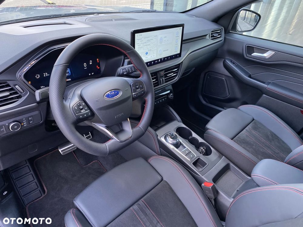 Ford Kuga 1.5 EcoBoost FWD ST-Line X - 11