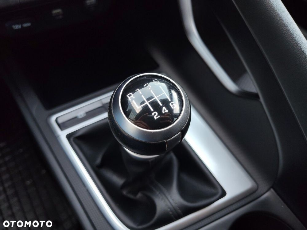 Hyundai Elantra - 20