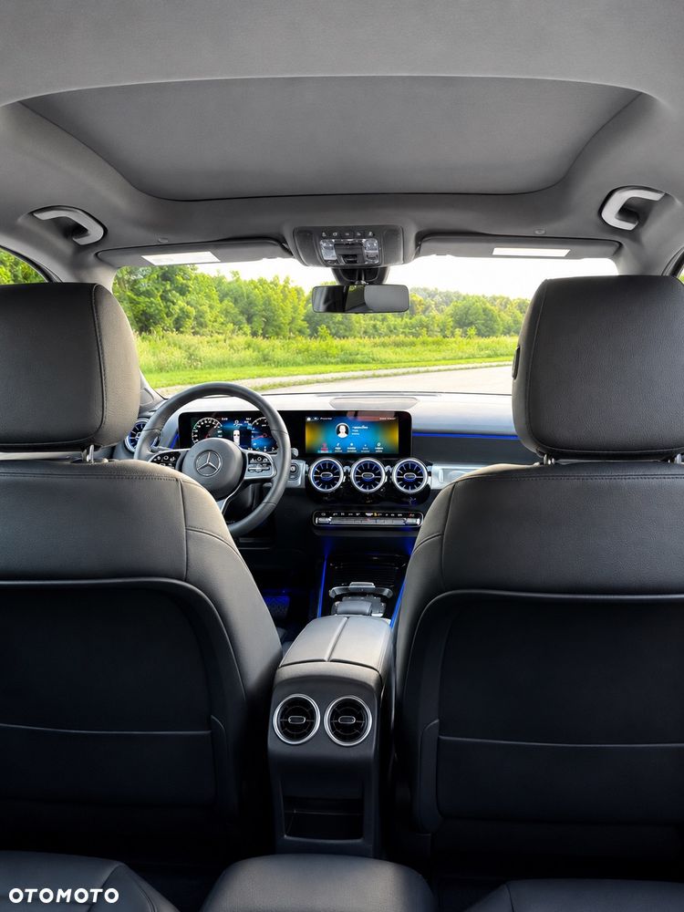 Mercedes-Benz GLB 250 4-Matic 8G-DCT - 15