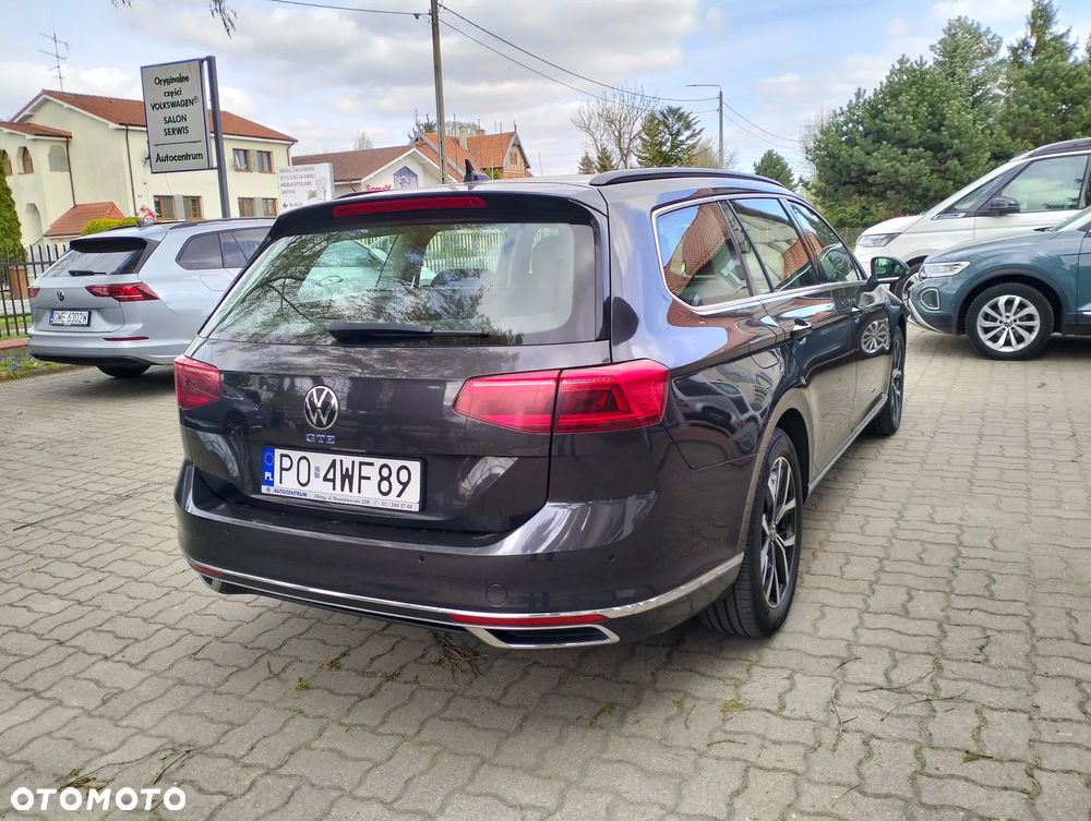 Volkswagen Passat - 8