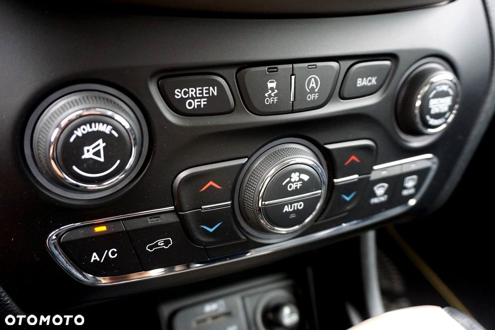 Jeep Cherokee 2.0 Multijet Active Drive I Automatik Longitude - 28