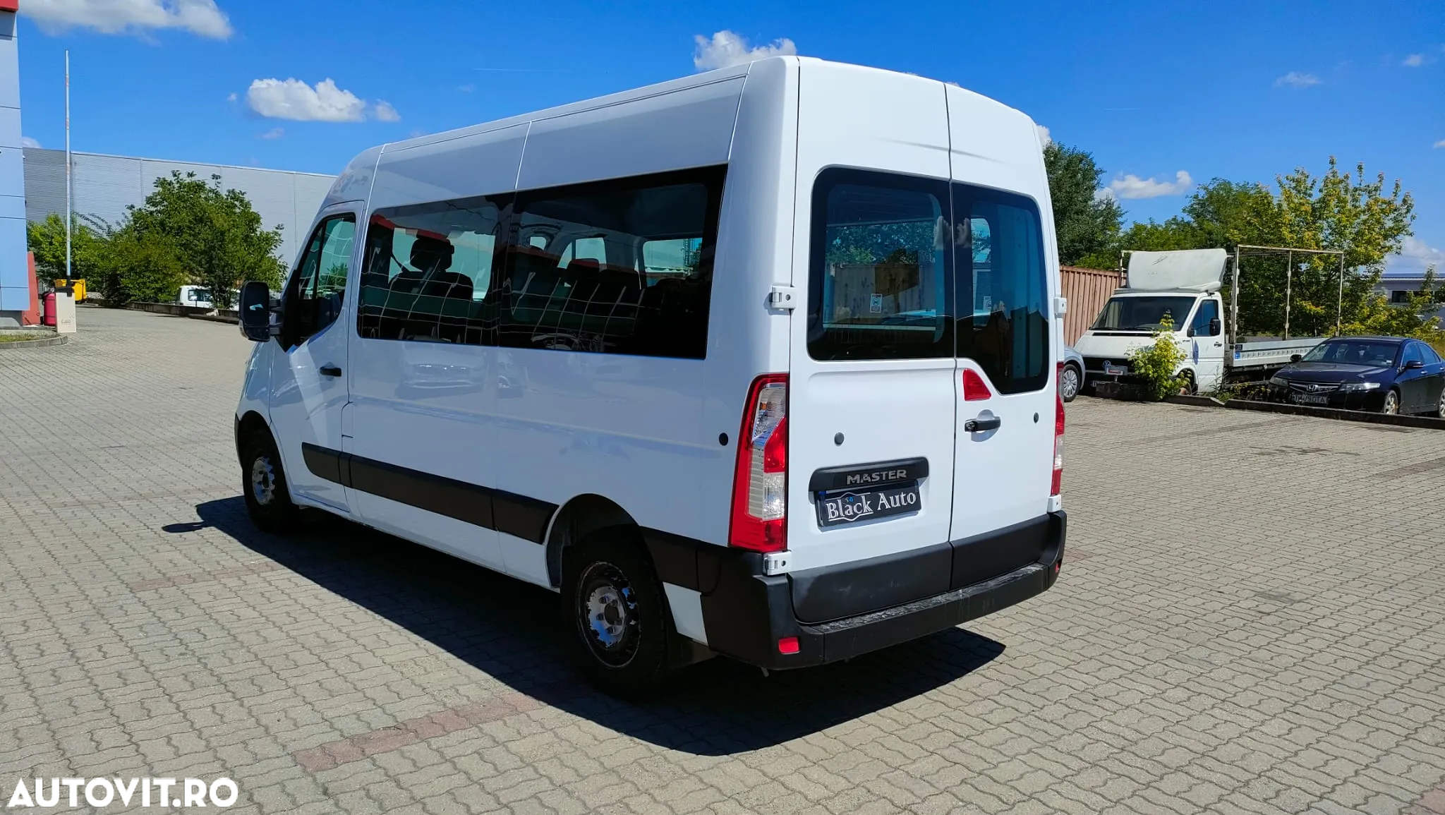 Renault Master 2.3 Energy dCi 145 TT Combi 3,5t L2H2 8+1 locuri Confort 4,7 m3 - 4