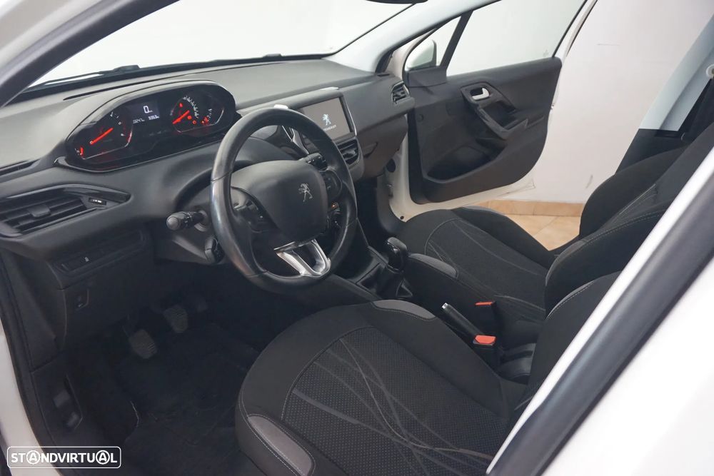 Peugeot 208 1.4 HDi Access - 14