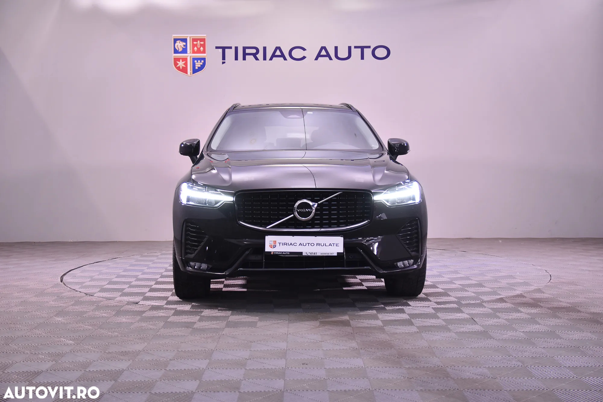 Volvo XC 60 B4 D AWD Plus Dark - 8