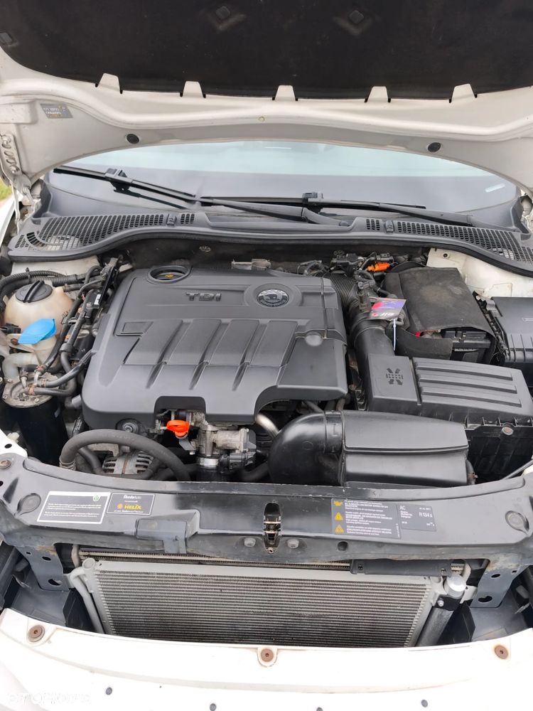 Skoda Octavia 2.0 TDI RS - 6