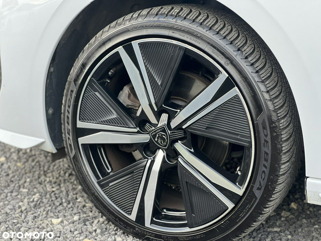 Peugeot 308 1.2 PureTech GT S&S EAT8 - 13