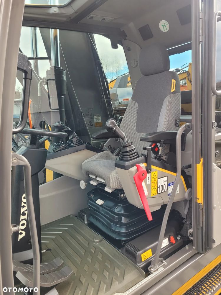 Volvo EWR150E / ROTOTILT ze szczypcami / pług i podpory / - 18