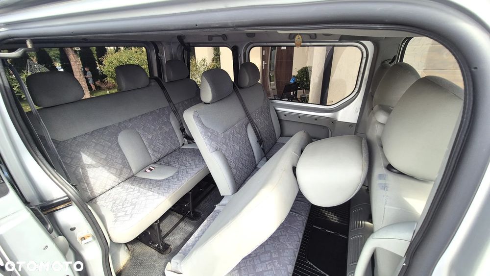 Opel Vivaro Tour - 8