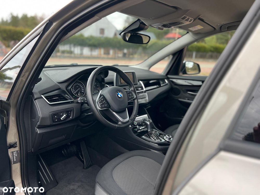 BMW Seria 2 218d Sport-Aut Sport Line - 8
