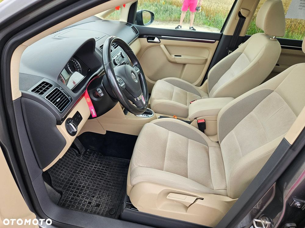Volkswagen Touran 1.4 TSI DSG Highline - 12