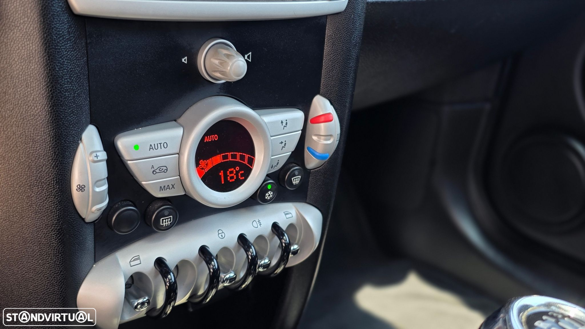 MINI 3 Portas Cooper D - 32
