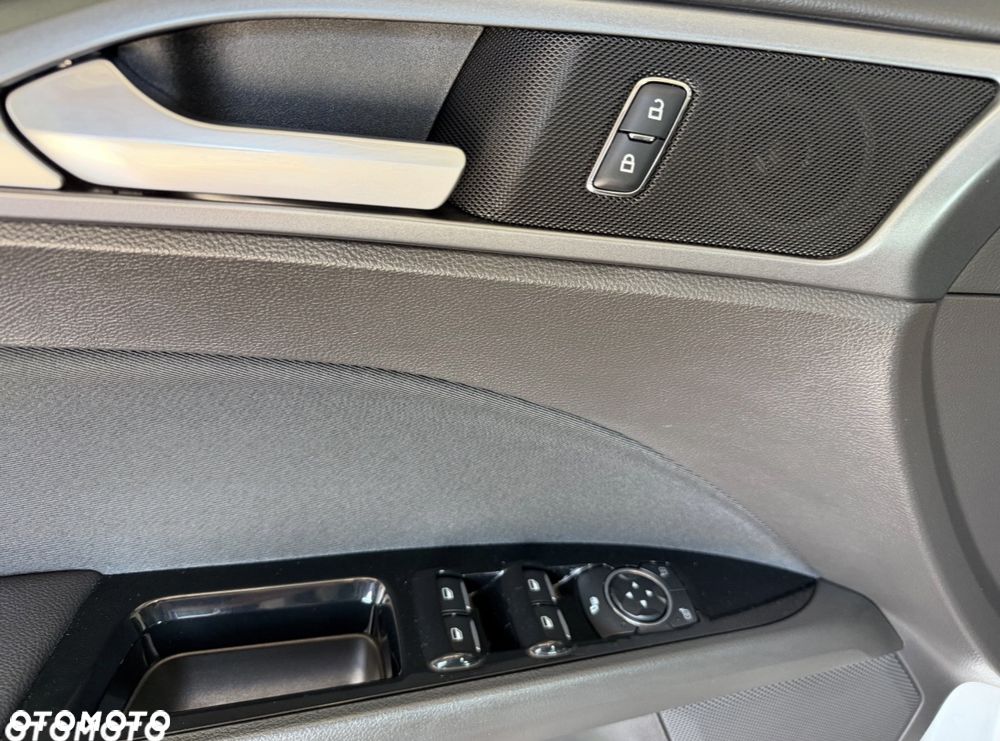 Ford Mondeo - 17