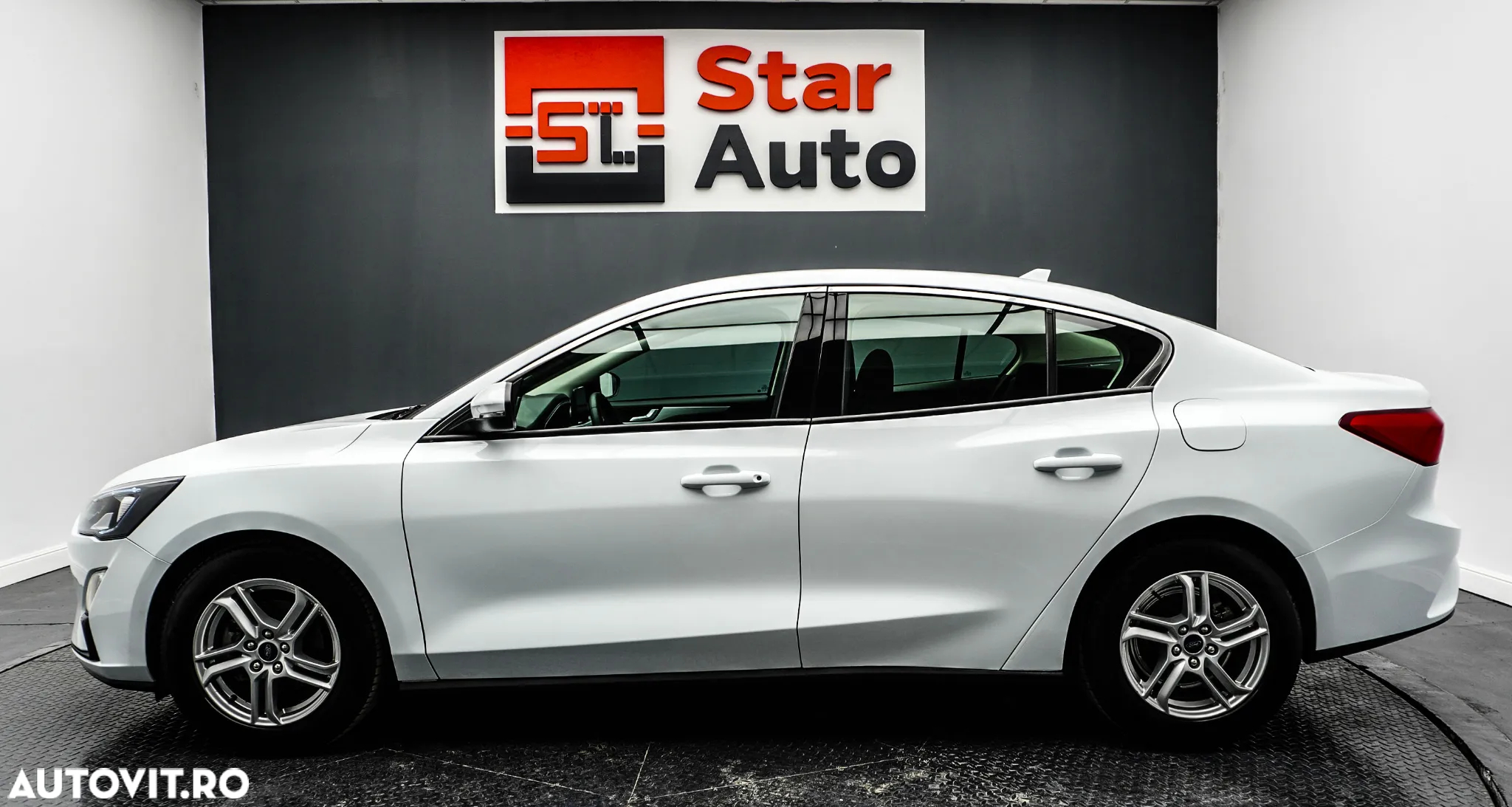 Ford Focus 1.0 EcoBoost Titanium Business - 10