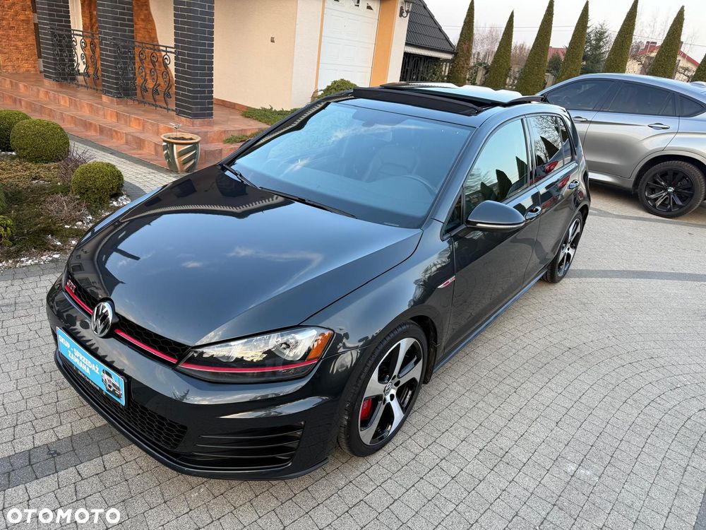 Volkswagen Golf GTI (BlueMotion Technology) DSG - 11