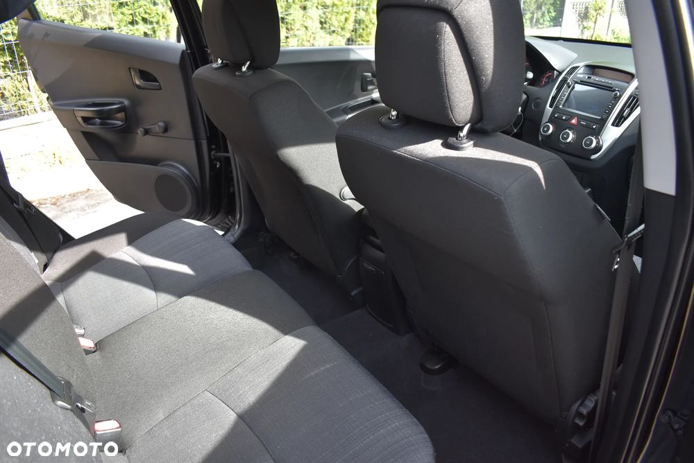 Kia Ceed - 21