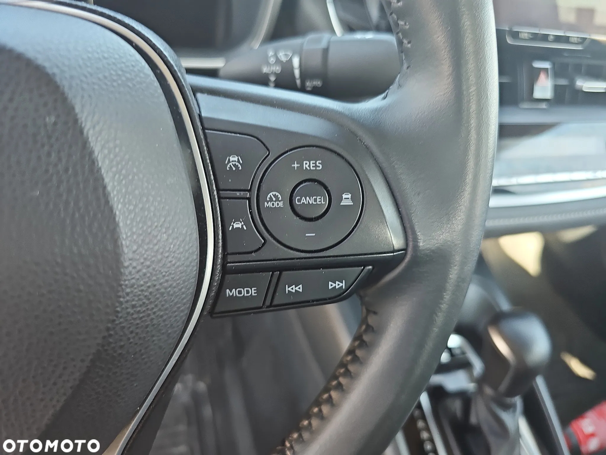 Toyota Corolla 1.8 Hybrid Comfort - 18