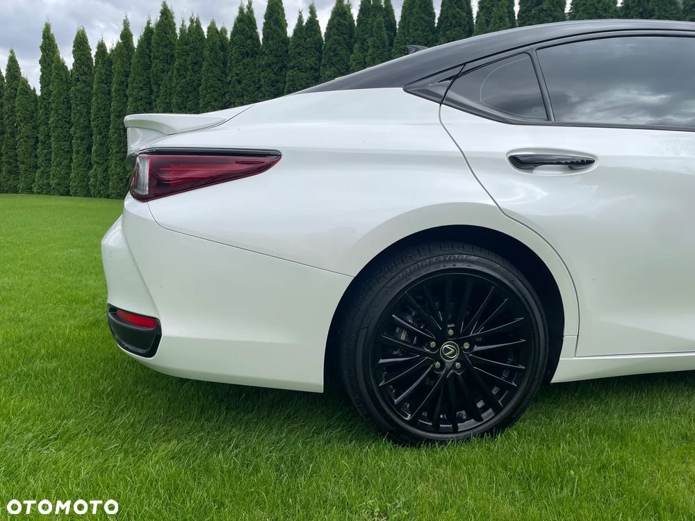 Lexus ES 300h Business Edition + - 5