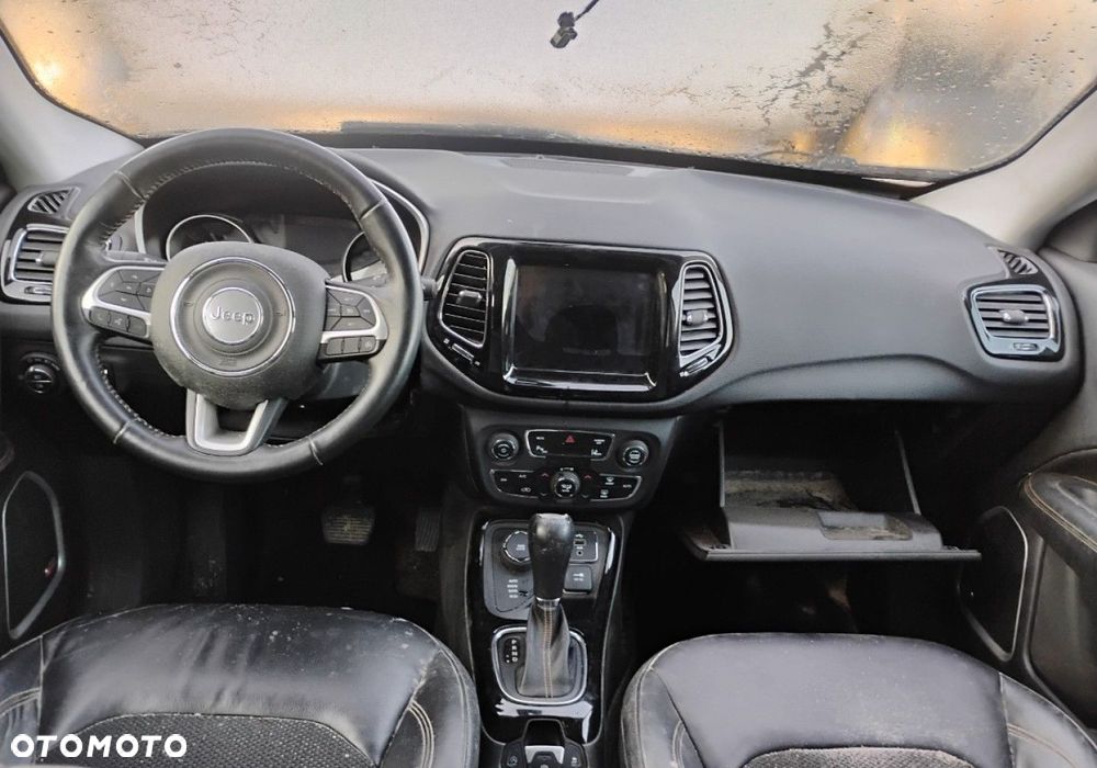 Jeep Compass - 8