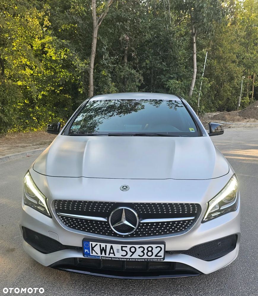 Mercedes-Benz CLA 220 4-Matic AMG Line - 6