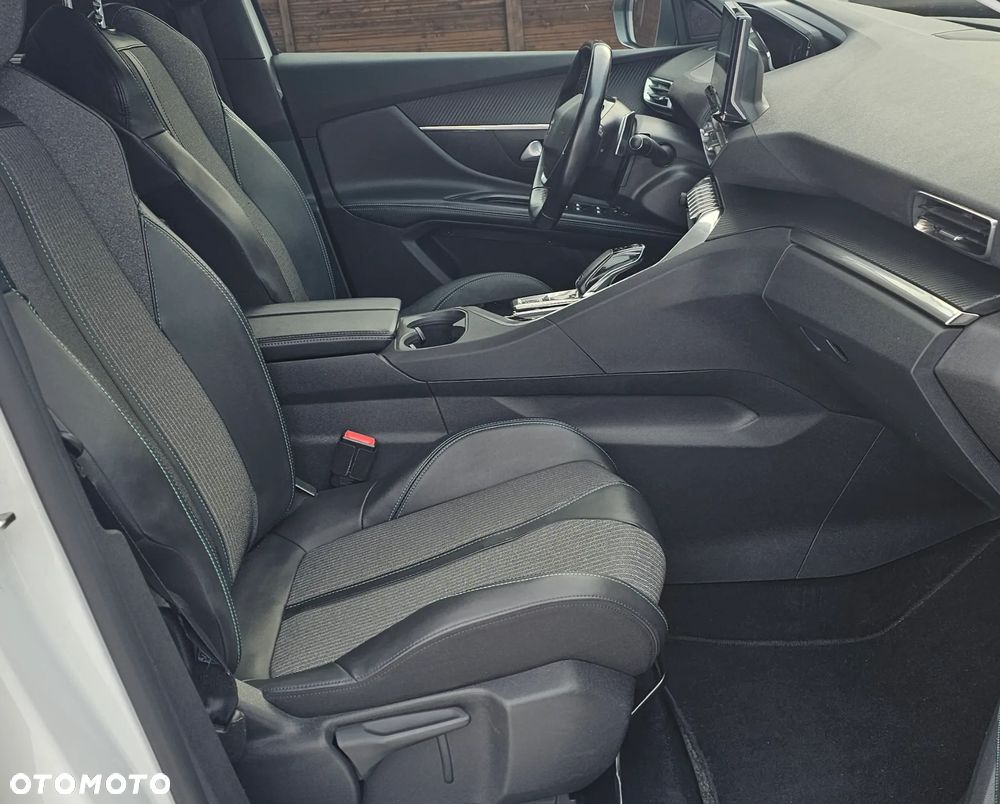Peugeot 5008 BlueHDI 130 EAT8 Allure Business-Paket - 19