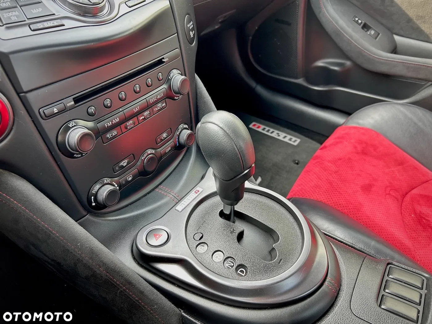 Nissan 370 Z - 33