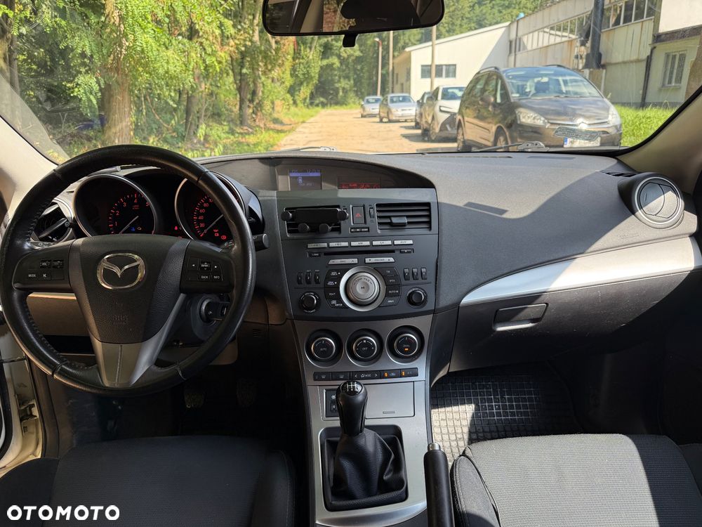 Mazda 3 1.6 Exclusive + - 11