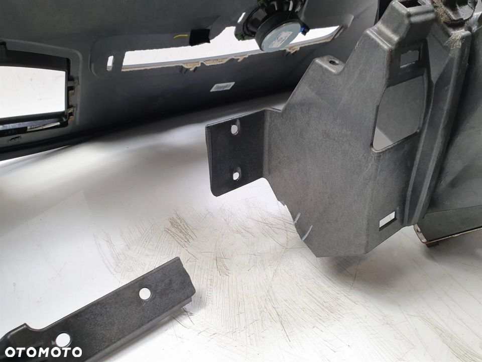 DESKA KOKPIT CHEVROLET CORVETTE C6 GRAND SPORT 11R - 4