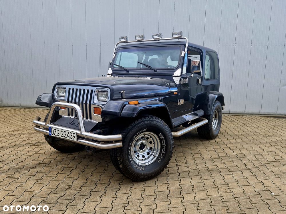 Jeep Wrangler - 1