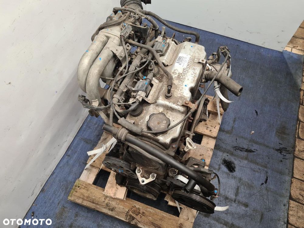 MITSUBISHI LANCER SILNIK BENZYNOWY 4G18 1.6 - 4