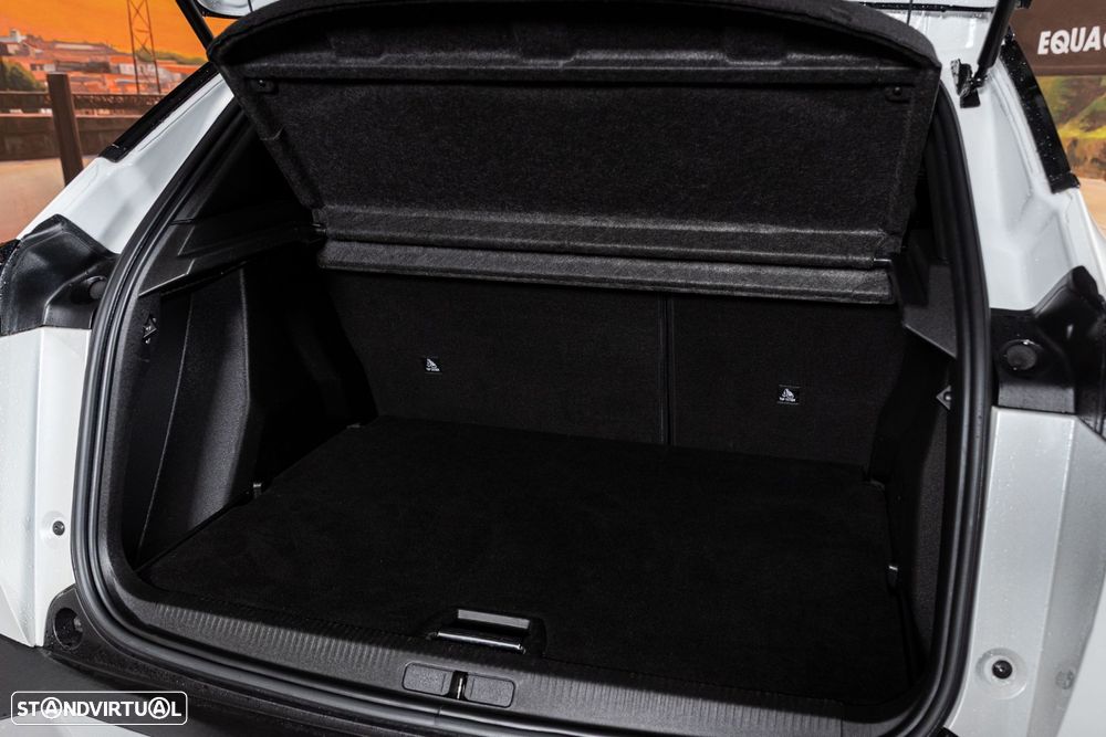 Peugeot 2008 1.2 PureTech GT EAT8 - 11