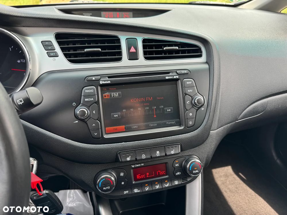 Kia Ceed 1.6 GDI Dream-Team Edition - 19