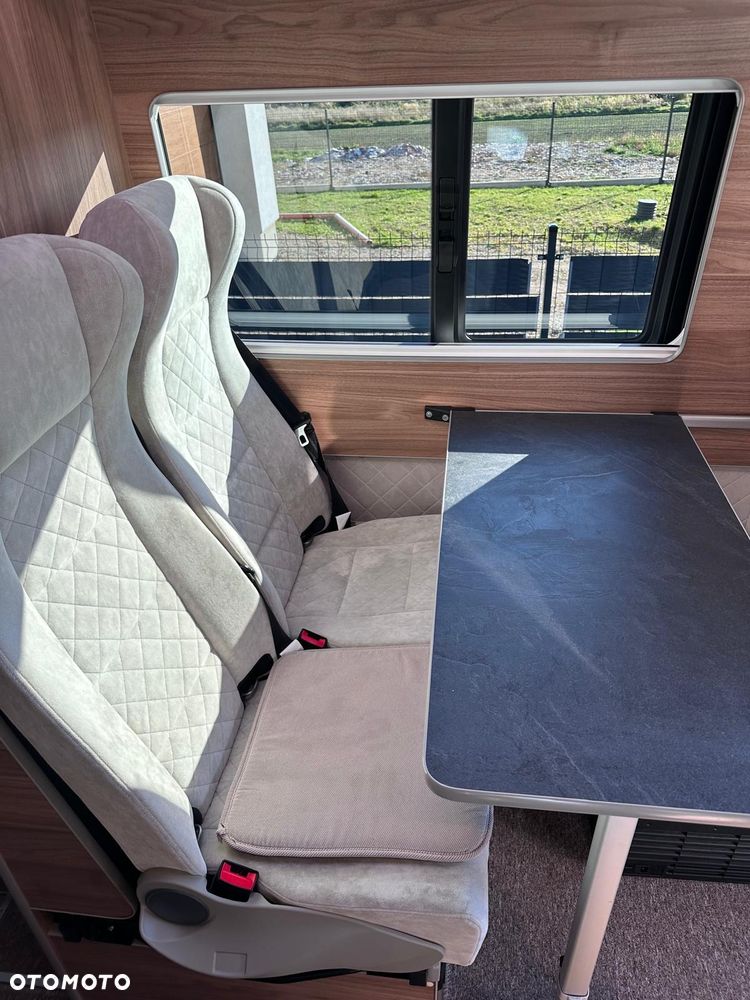 Mercedes-Benz Sprinter - 16