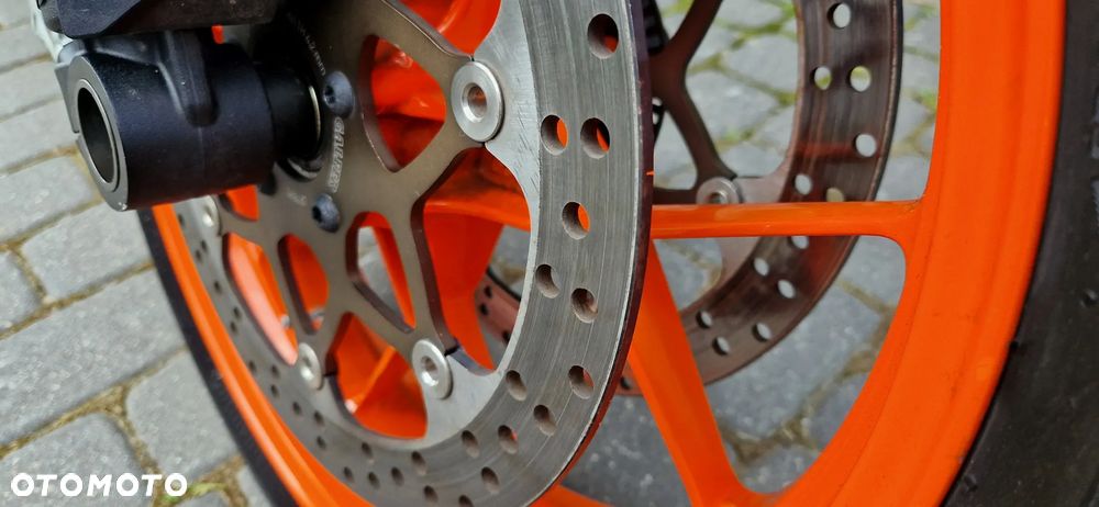 KTM DUKE 890 - 16