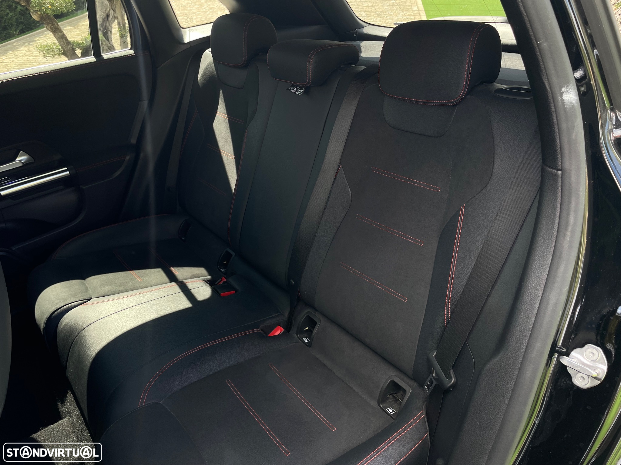 Mercedes-Benz GLA 250 e AMG Line - 35
