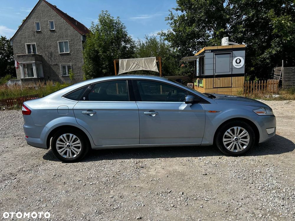 Ford Mondeo 2.0 Ghia - 6