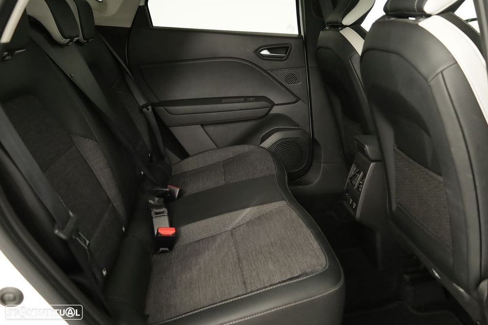 Renault Captur 1.0 TCe Techno Bi-Fuel - 23