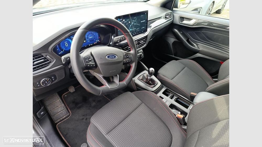 Ford Focus SW 1.0 EcoBoost MHEV ST-Line X - 24