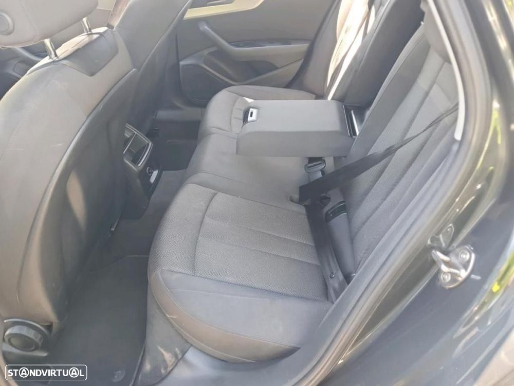 Audi A4 Avant 2.0 TDI S tronic - 4