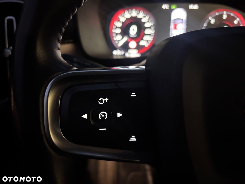 Volvo XC 40 D3 SCR Inscription - 11