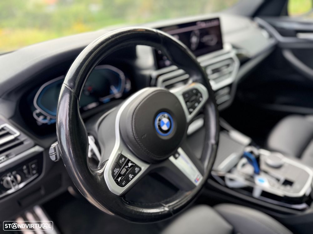 BMW iX3 M Sport Impressive - 18