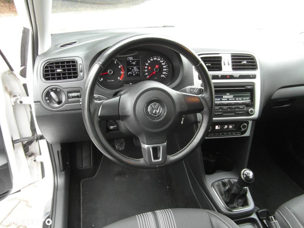 Volkswagen Polo 1.2 Team - 24