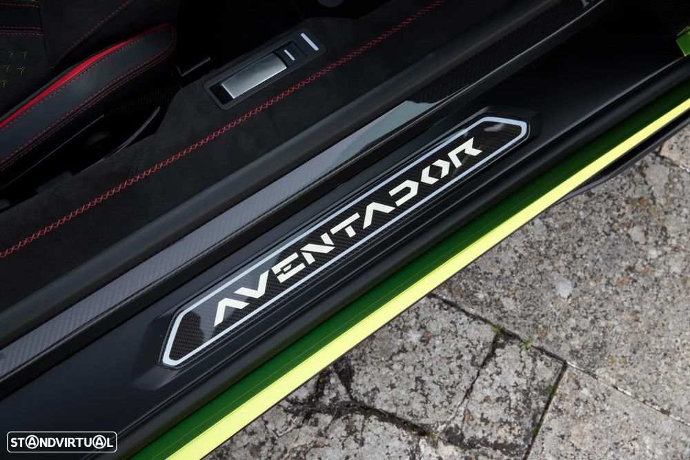 Lamborghini Aventador LP780-4 Ultimae Roadster - 29