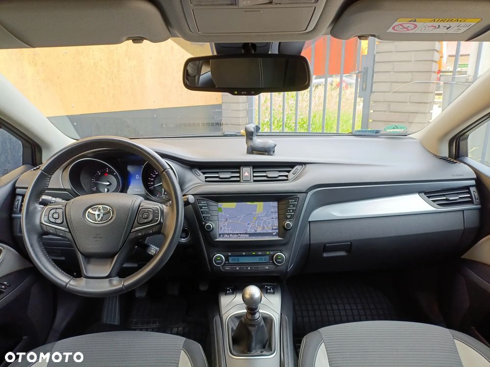 Toyota Avensis 2.0 D-4D Active Business - 4